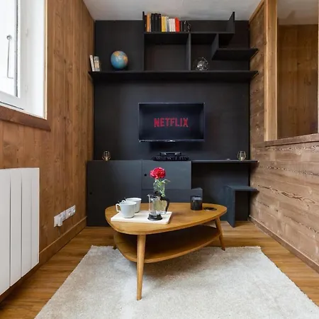 Apartament Cosy Studio With Free Parking Close To The Center